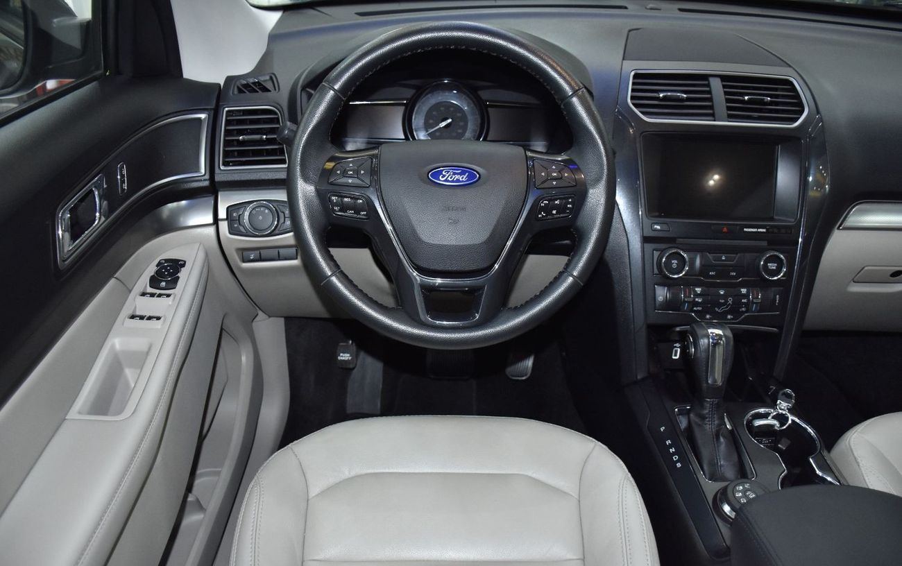 فورد إكسبلورر EXCELLENT DEAL for our Ford Explorer XLT 4WD ( 2018 Model ) in Grey Color GCC Specs