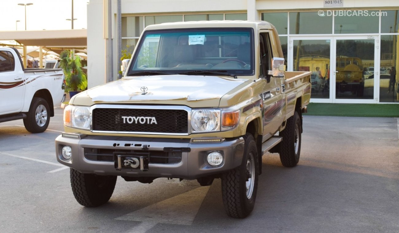 Toyota Land Cruiser Pick Up LX V6