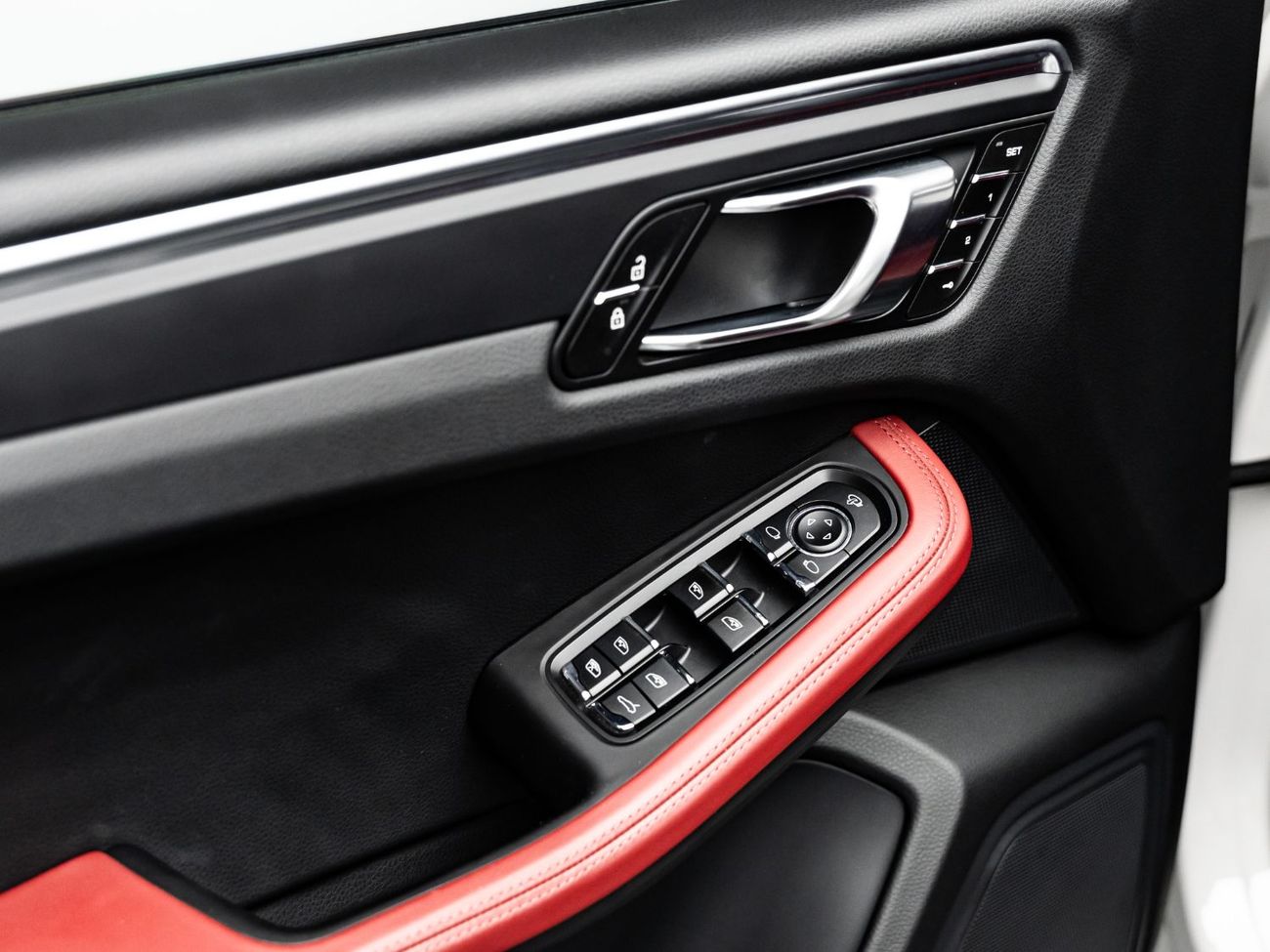 Porsche Macan Std 2.0L (252 HP) 2024 Porsche Macan, 2.0L TC I4, 4WD, 248 bhp, 7 Speed Automatic