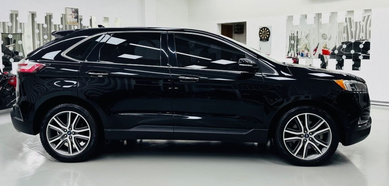 Ford Edge GCC .. FSH .. Original paint .. warranty .. Service .. AWD .. Titanium .