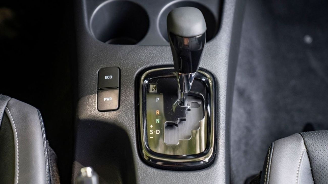 تويوتا هيلوكس Toyota Hilux 2.8L Diesel Full Option MY2024