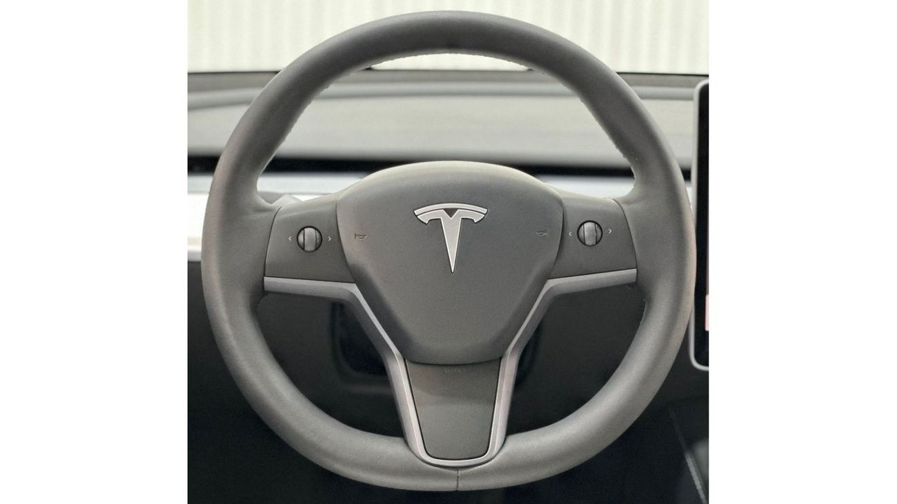 Tesla Model Y 2023 Tesla Model Y Long Range Dual Motor, March 2027 Tesla Warranty, Autopilot, Low Kms, GCC