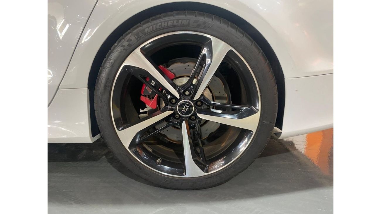 أودي RS7 Audi RS7 2016 4.0L I V8TFSI QUATTRO