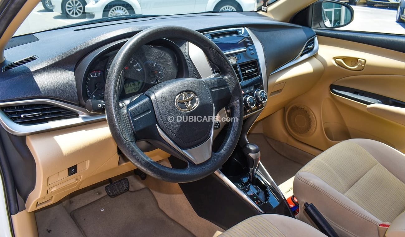 Toyota Yaris 1.5 L E