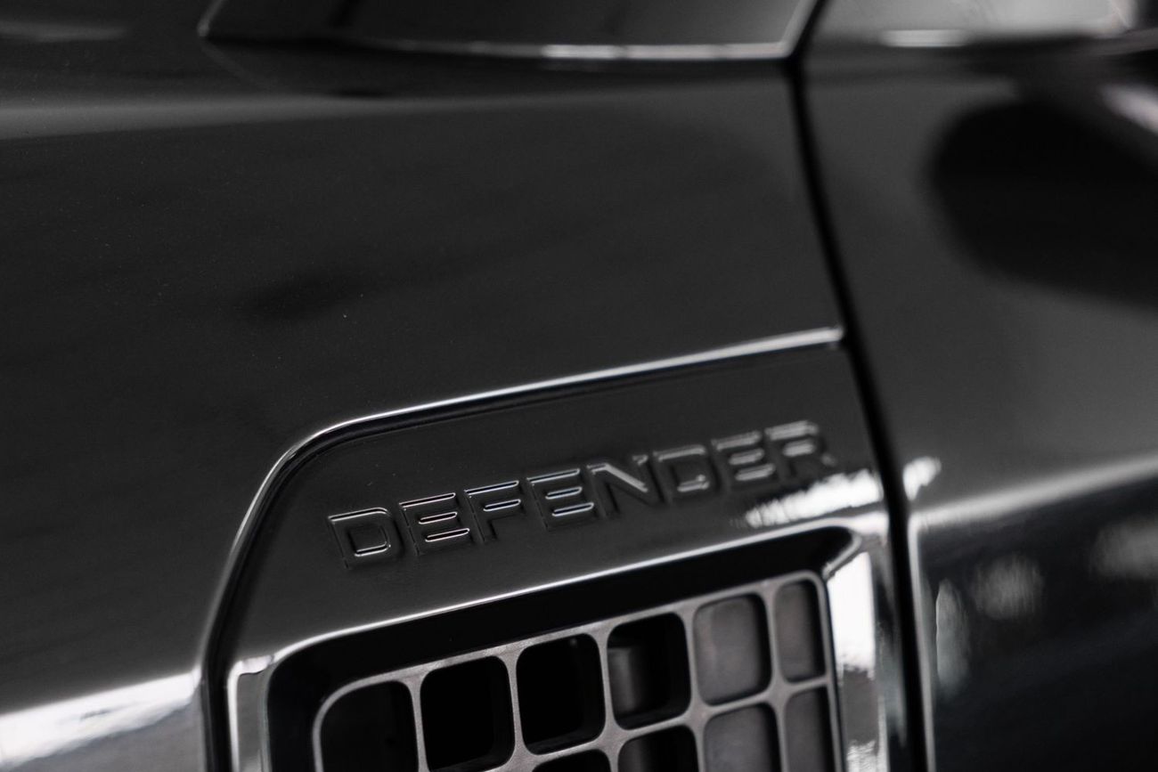 Land Rover Defender 110 SE P300 2.0L