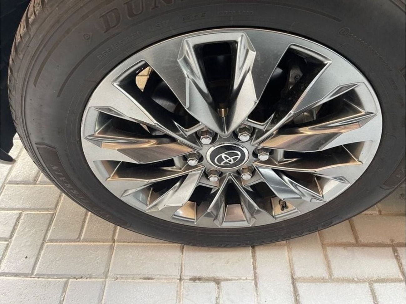 تويوتا لاند كروزر GXR