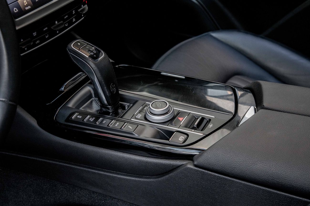 مازيراتي ليفونت Levante GT Hybrid | 3,428 P.M | 0% Downpayment | WARRANTY!