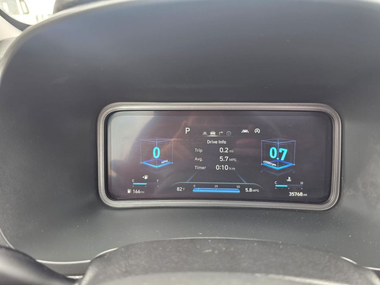 Hyundai Kona 1.6 Limited Turbo Sunroof, Push button, original leather seats and Parking sensors