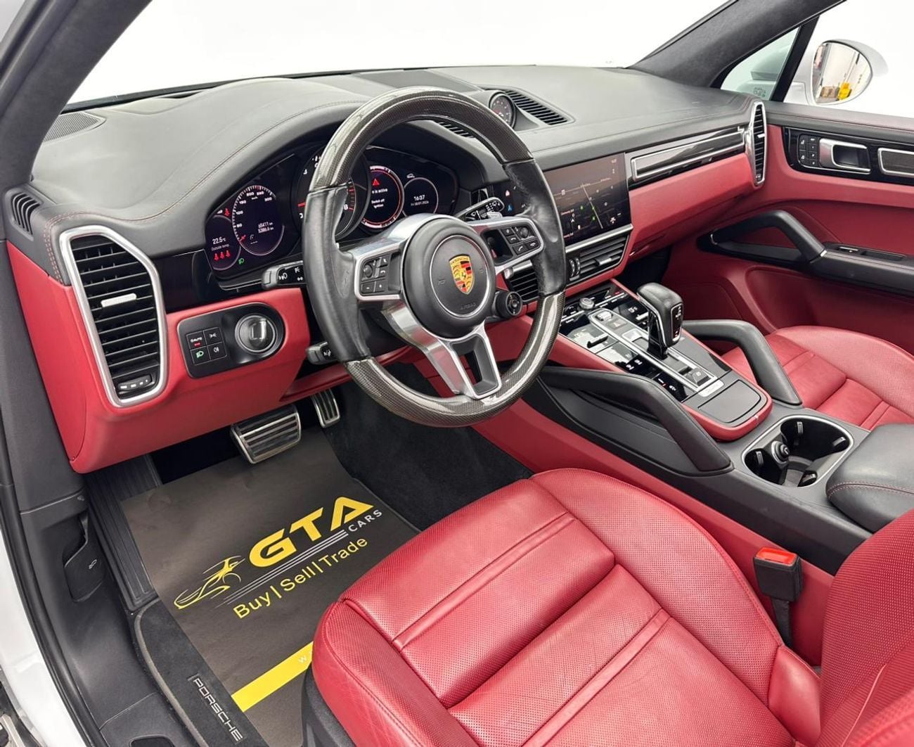 Porsche Cayenne 2022 Porsche Cayenne GTS, Feb/2027 Porsche Warranty, Porsche Full Service History, Excellent Conditi