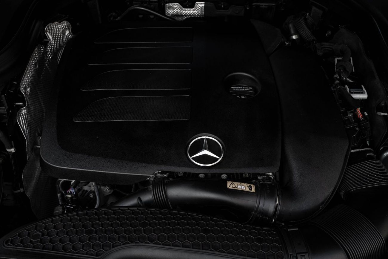 مرسيدس بنز GLC كوبيه 200 3,525 P.M  | GLC GLC Coupe 200 | 0% Downpayment | Immaculate Condition!