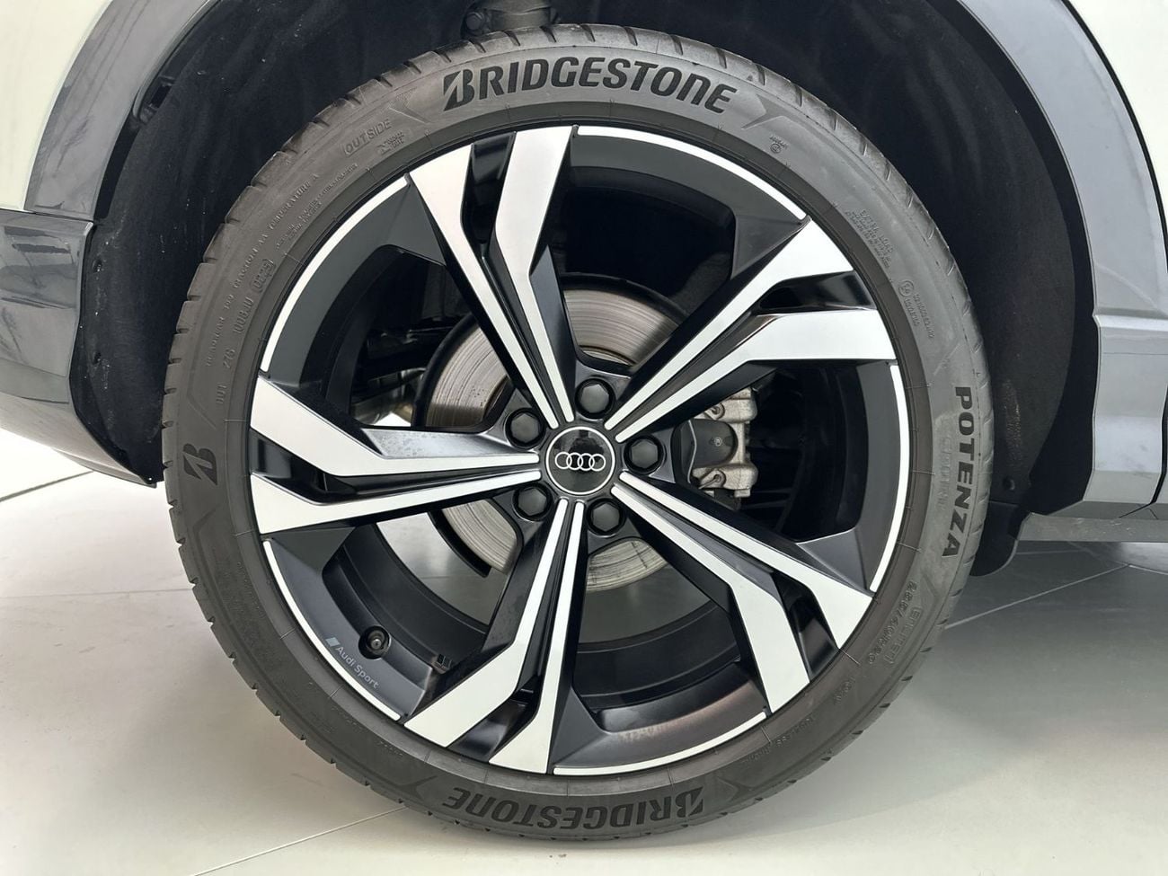 Audi Q3 40 TFSI quattro 2.0L Sportback 180hp (Ref# 72558)