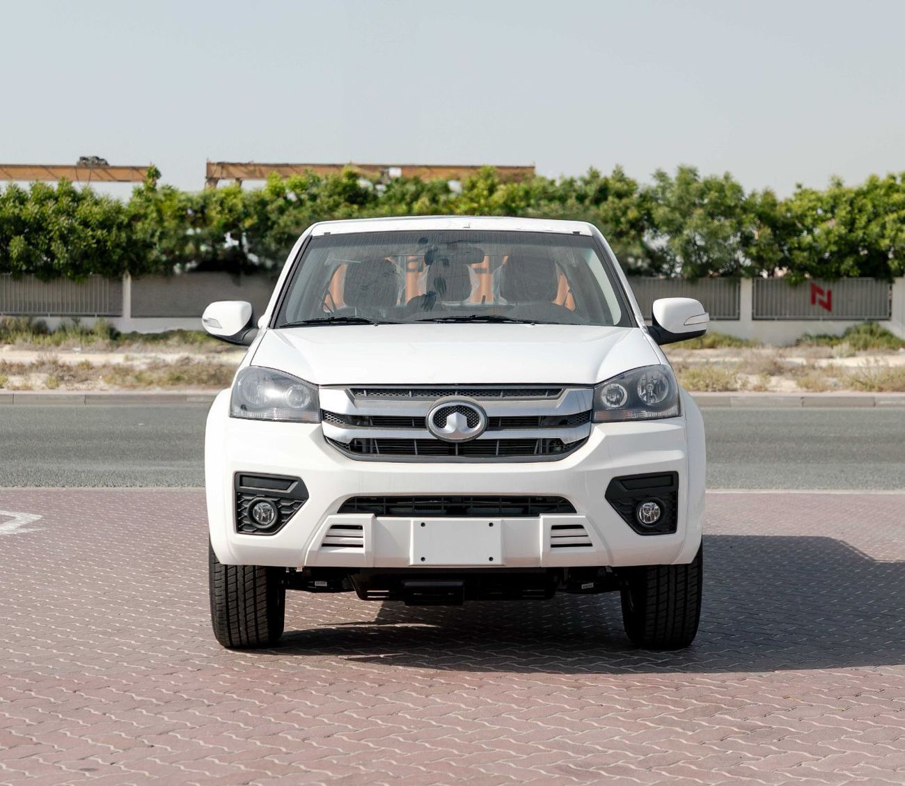 جريت وول وينغل 2026 Greatwall Wingle 5 4X2 Luxury 2.4L - Manual - Titanium White Inside Black | Export Price