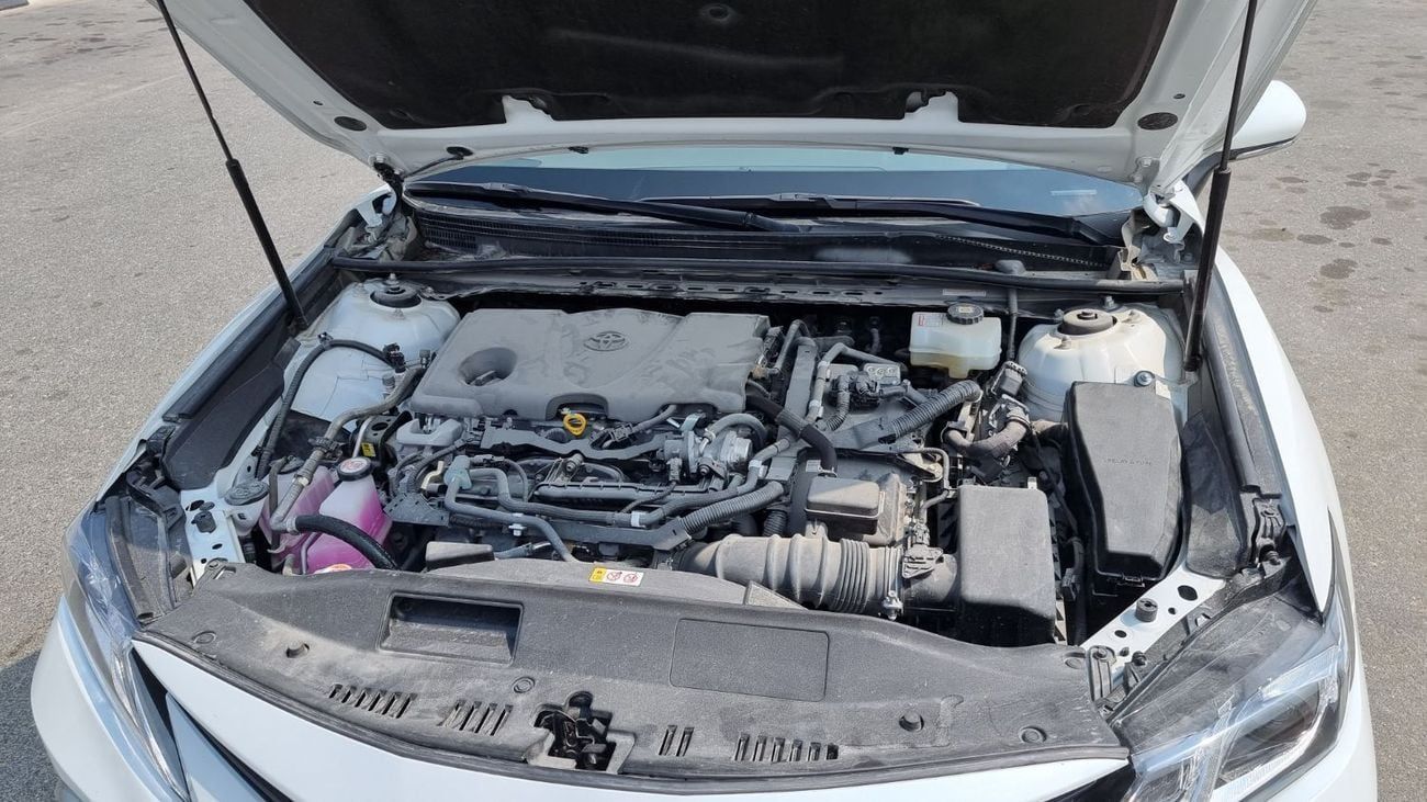 Toyota Camry GLE HEV LE Hybrid 2.5L