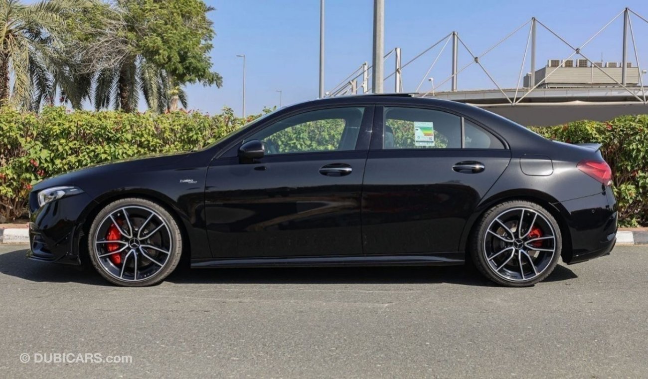 Mercedes-Benz A 35 AMG 4Matic Night package , 2022 GCC , 0Km , With 2 Years Unlimited Mileage Warranty
