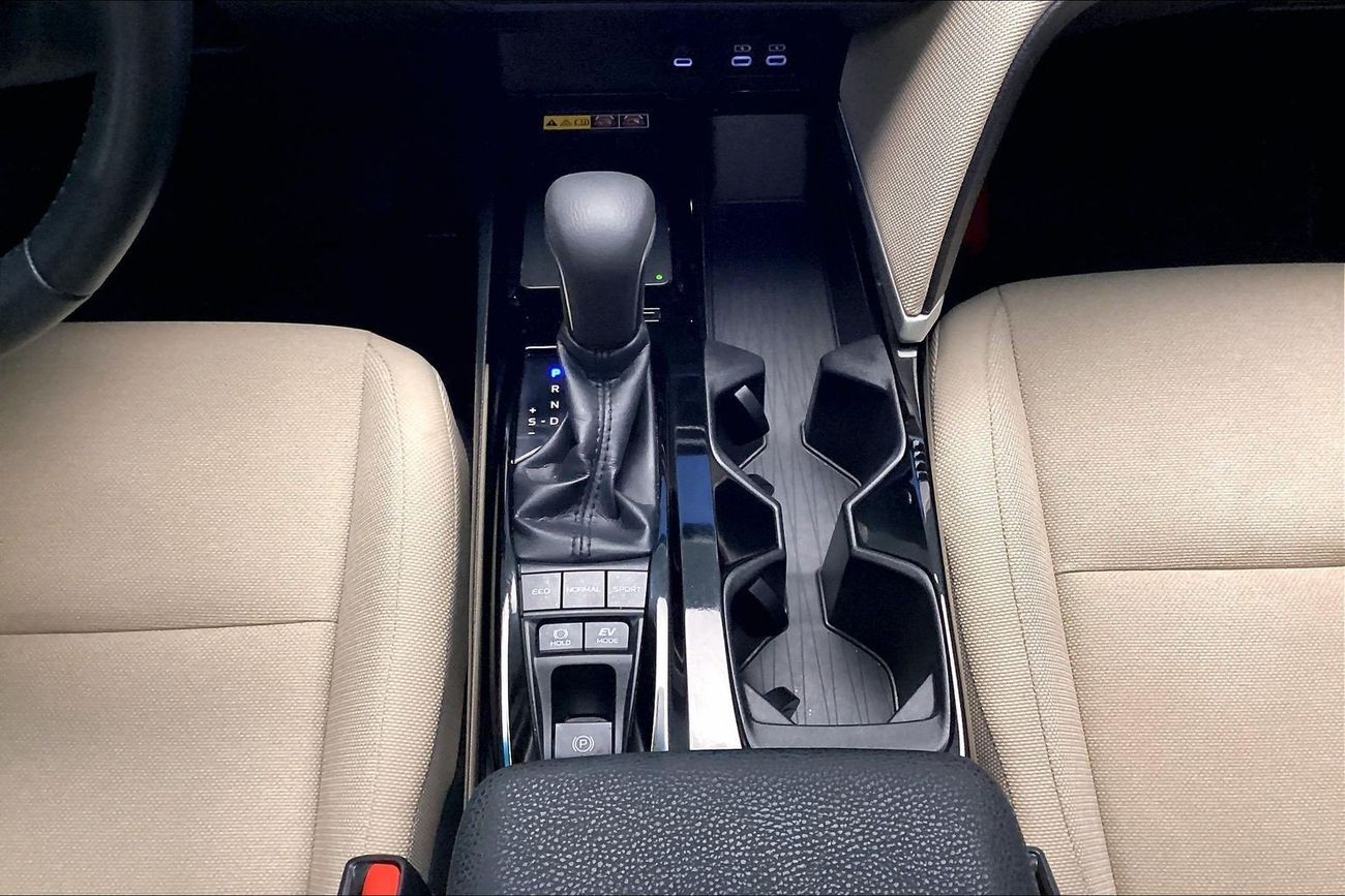 تويوتا كامري XLE | شامل الضمان | 0 ﺪﻔﻋﺓ ﺃﻮﻟﻯ