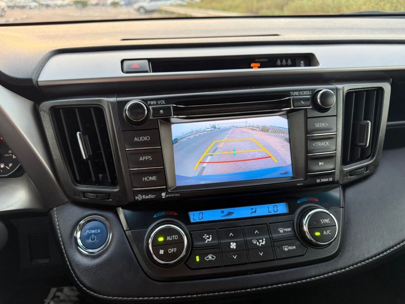 Toyota RAV4 XLE 2.5L Hybrid XLE sunroof, full Option