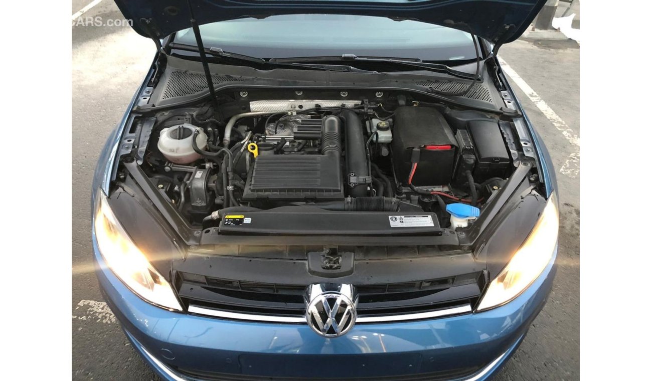 Volkswagen Golf Golf model 2016 car prefect condition cruise control excellent sound system low mileage radio Blueto