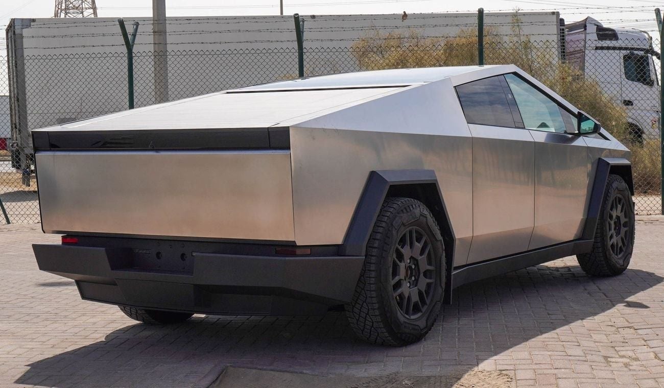 تسلا سايبرتراك FOUNDATION SERIES