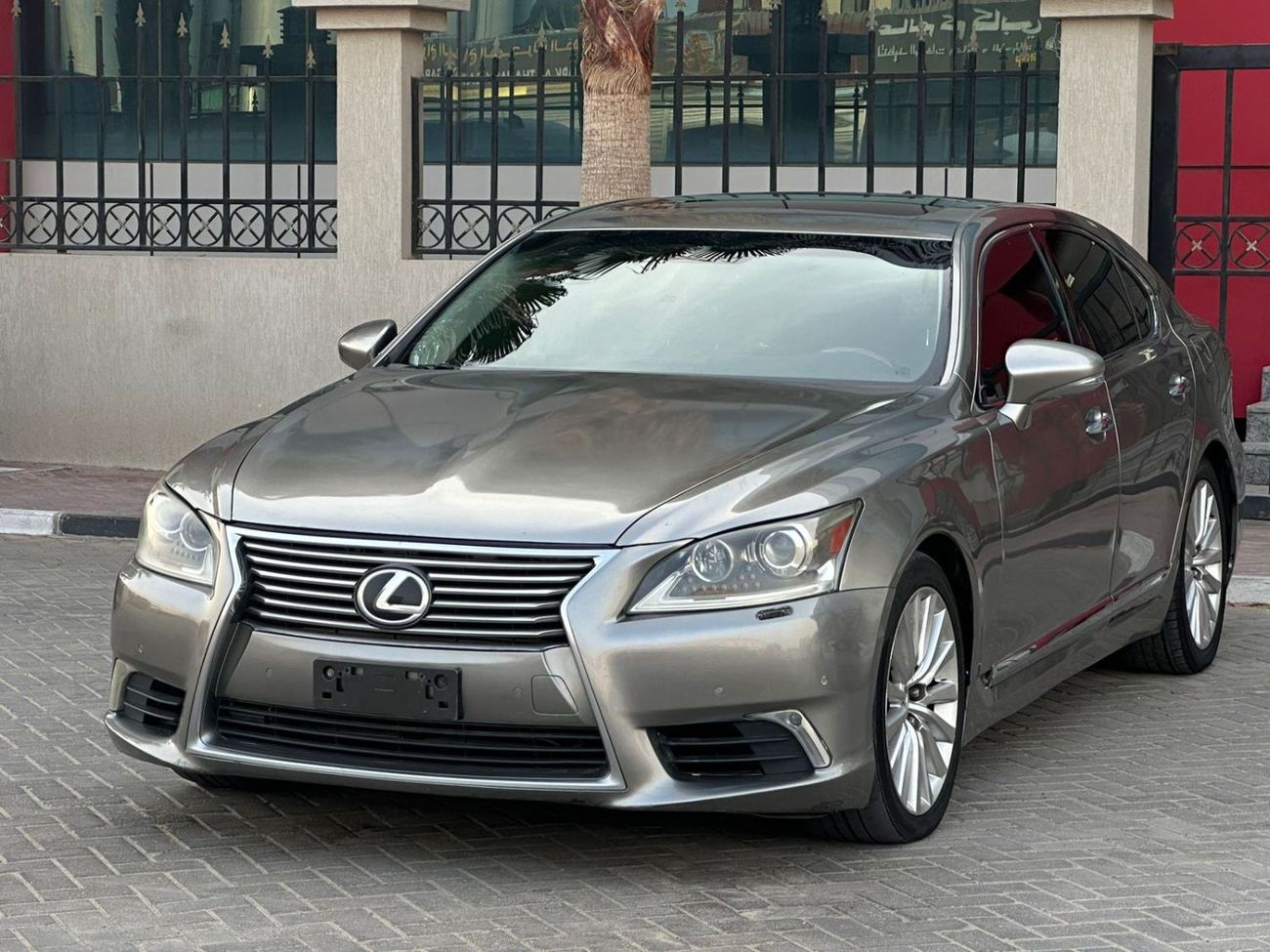 Lexus LS460 Premier SWB