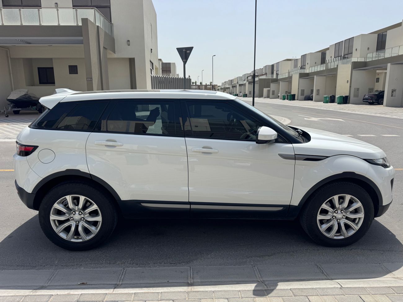 Land Rover Range Rover Evoque P300 HSE 2.0L