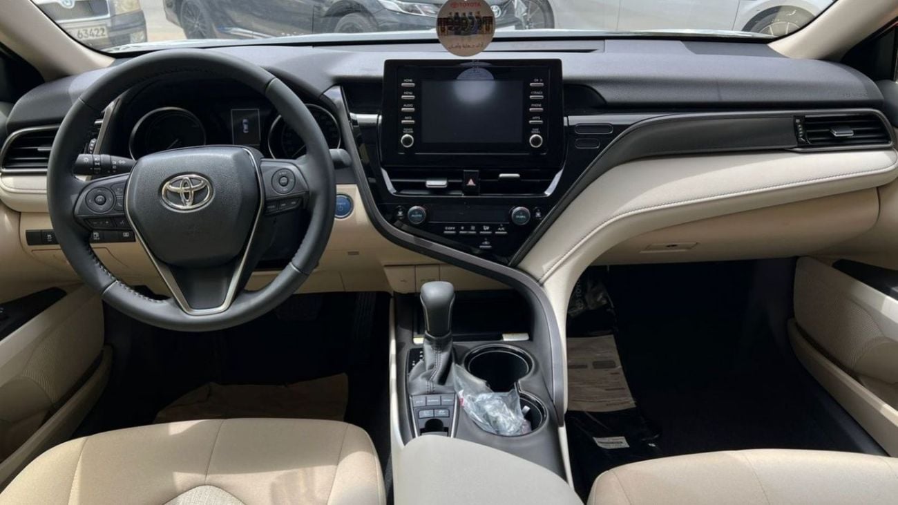 Toyota Camry GLE Hybrid 2.5L