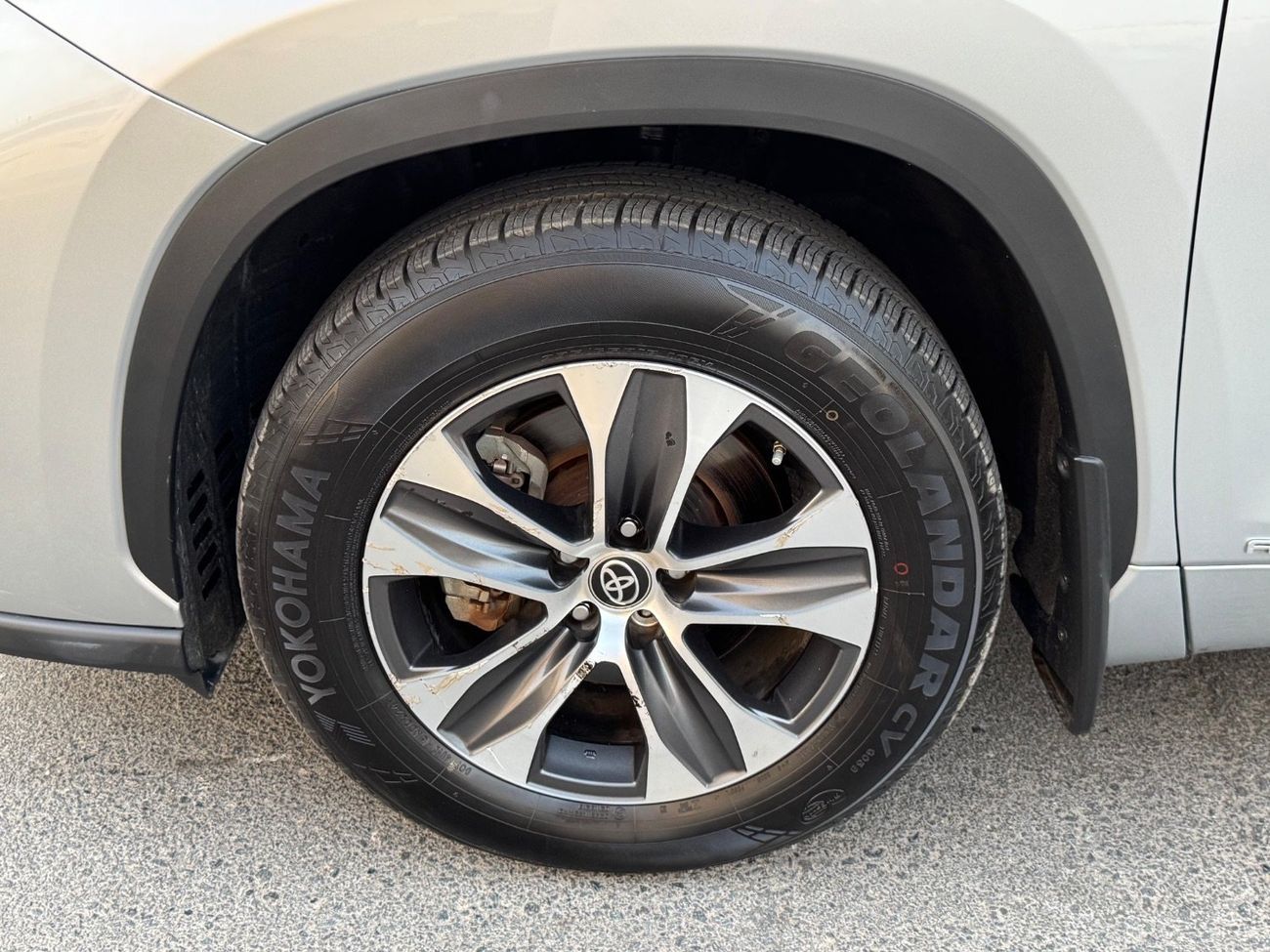 تويوتا هايلاندر 2.5L Hybrid VXR (AWD)