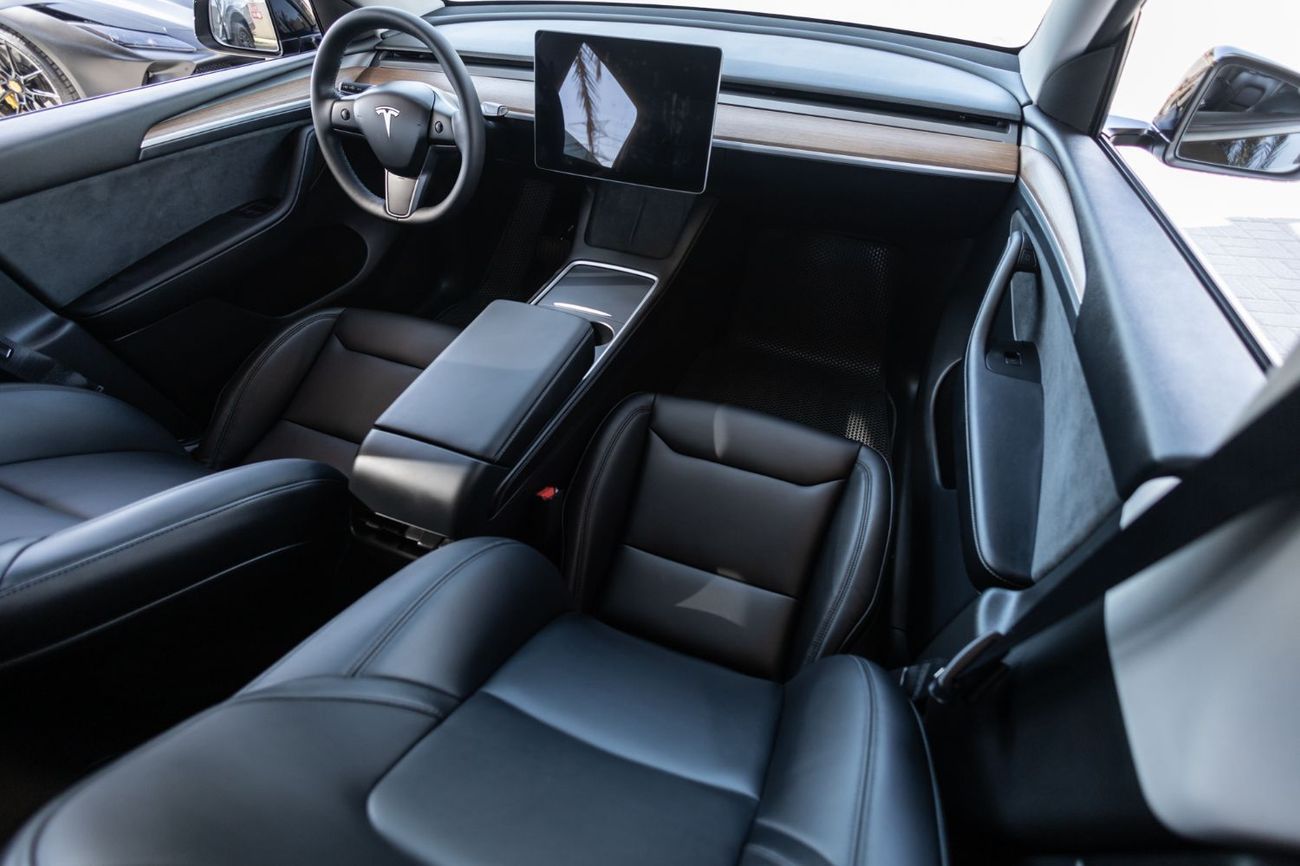 Tesla Model Y Long Range (AWD)