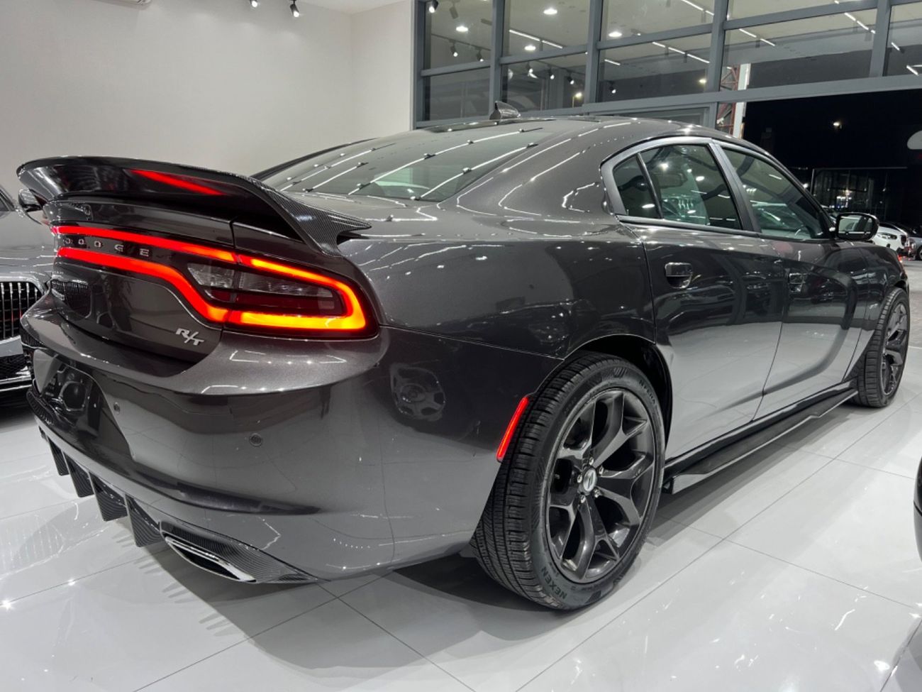 Dodge Charger R/T Mid 5.7L