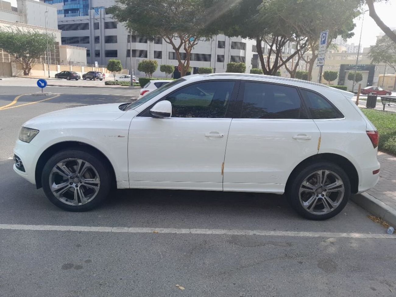 Audi Q5 TFSI quattro S-Line 2.0L