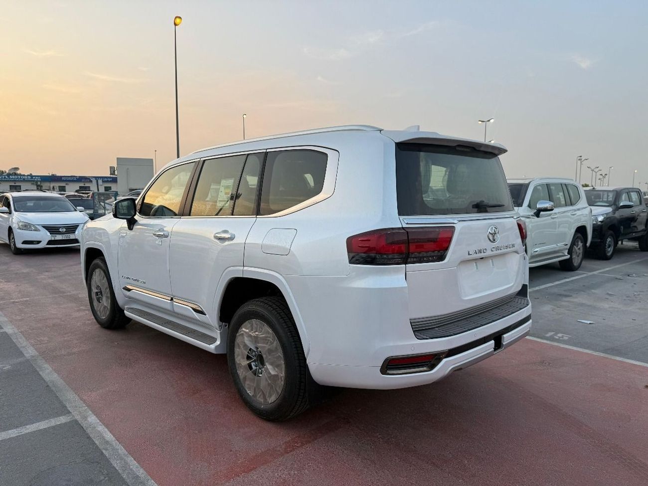 Toyota Land Cruiser LAND CRUISER VXR 3.5L HYBRID 2025