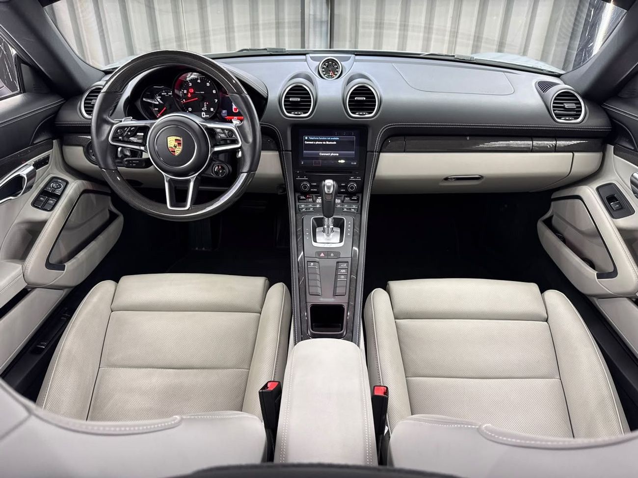 بورش كايمان 718 STYLE EDITION Porsche 718 cayman | GCC |  Rare ARCTIC Grey | Low Mileage