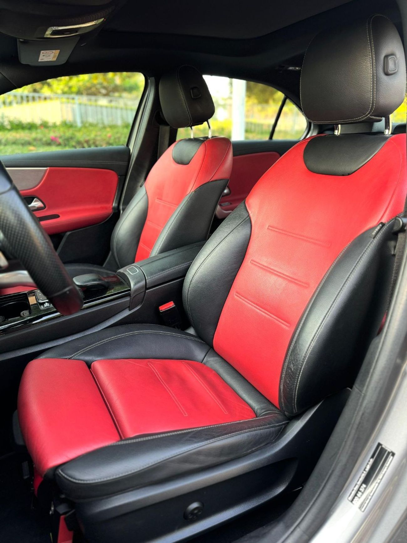 مرسيدس بنز A 200 Premium + 2.0L