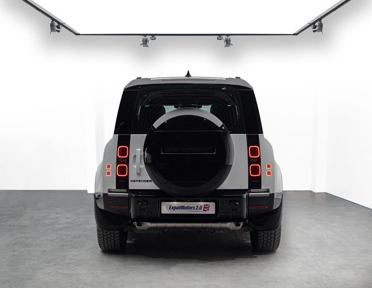 Land Rover Defender 110 P300 X-Dynamic