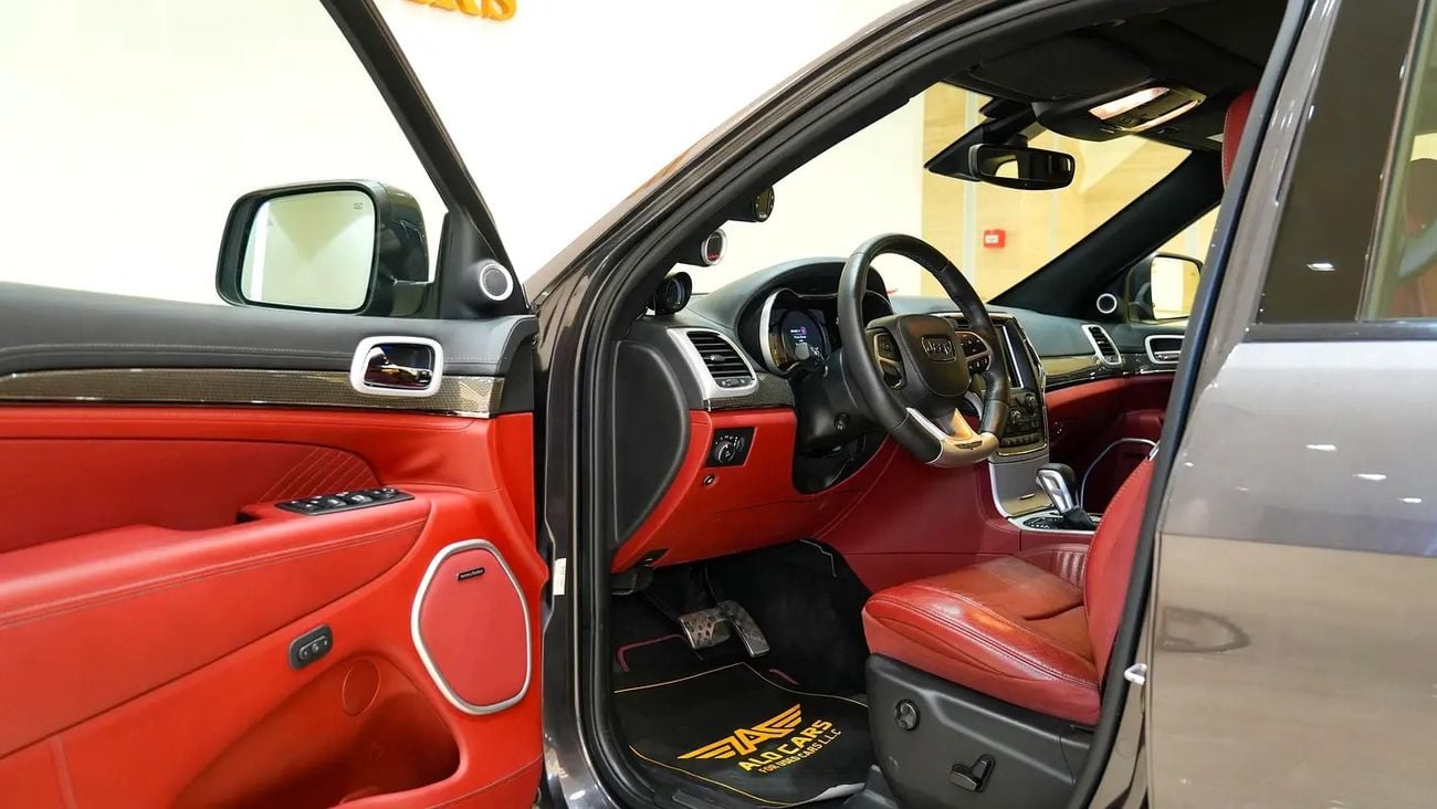 Jeep Grand Cherokee TRACKHAWK / GCC Spec