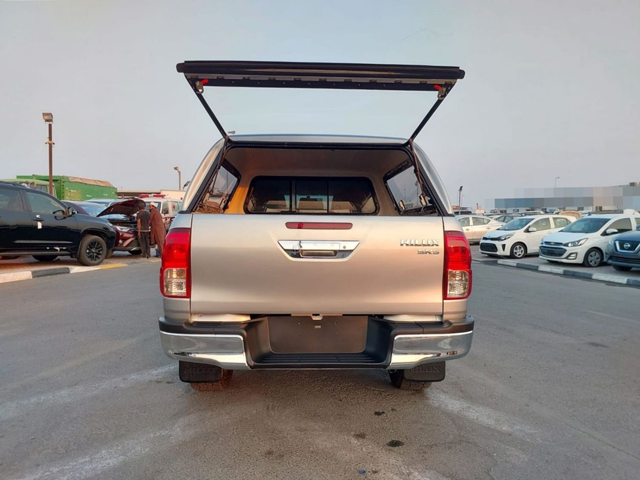 Toyota Hilux TOYOTA HILUX SR5 PICKUP RHD 2016 MODEL 2.8 L DIESEL AUTOMATIC(PM84762)