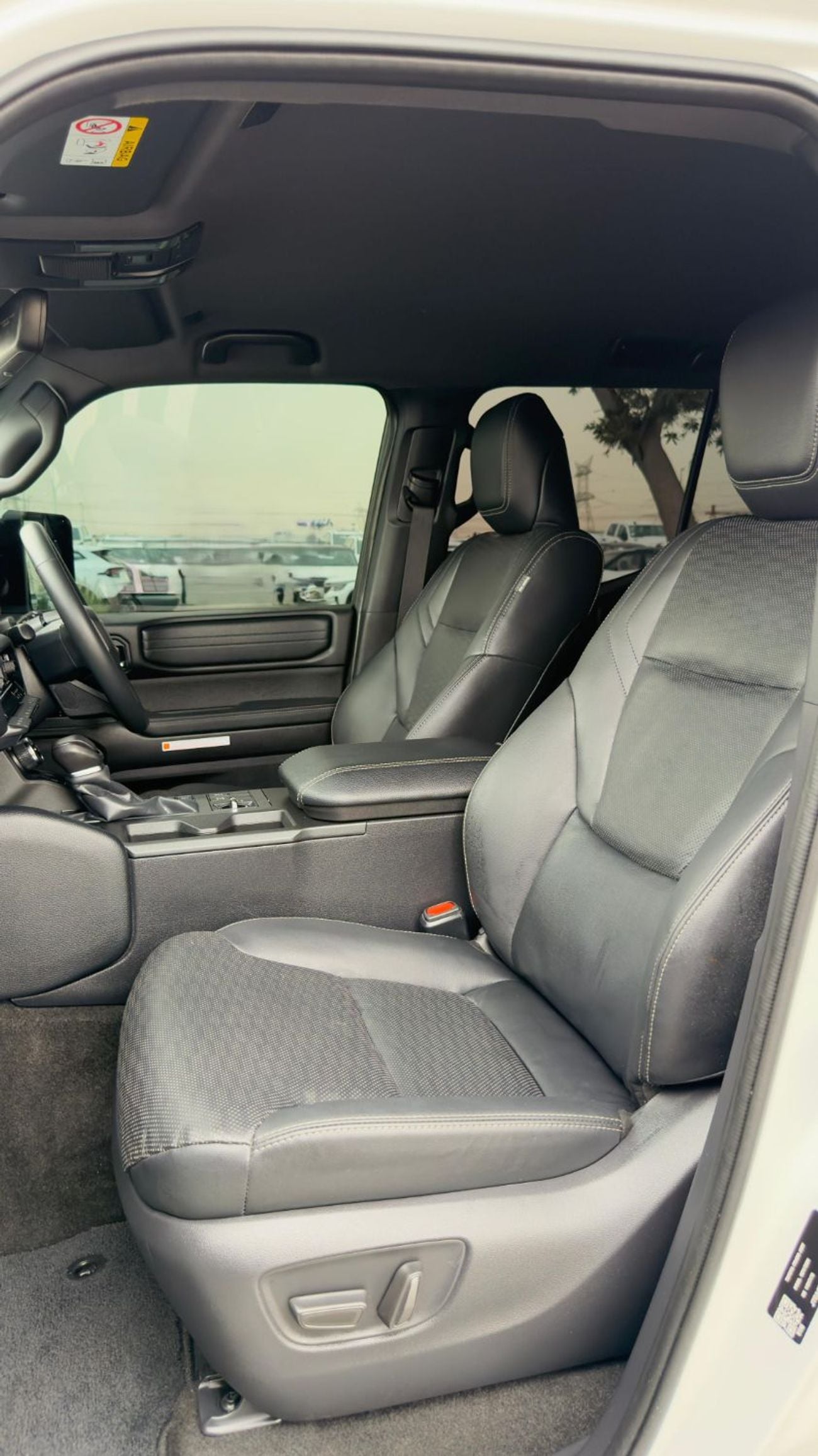 Toyota Prado 2025| 2.8L DIESEL ENGINE | AT | RHD | JBL SOUND SYSTEM | COOL BOX | DIGITAL INSTRUMENT CLUSTER | 360