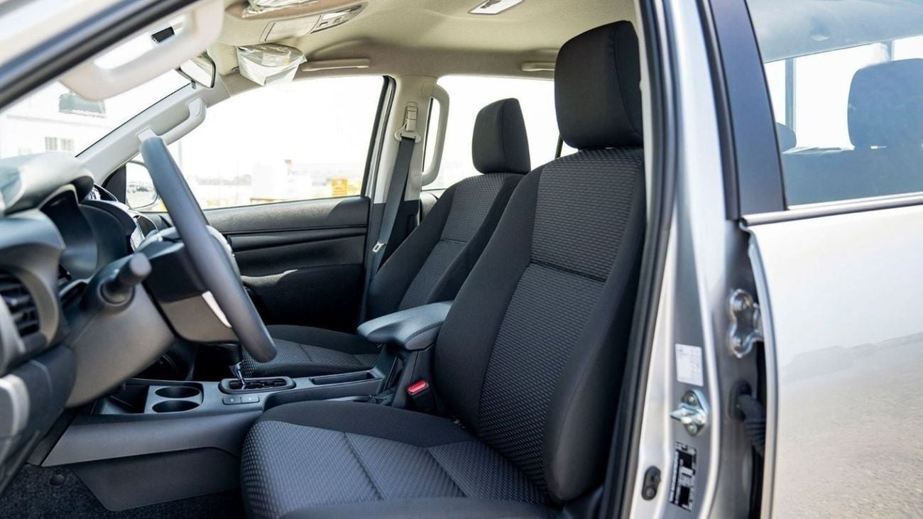 Toyota Hilux SGLX Toyota Hilux 2.4L Diesel AT 4x4 Mid Option 2025