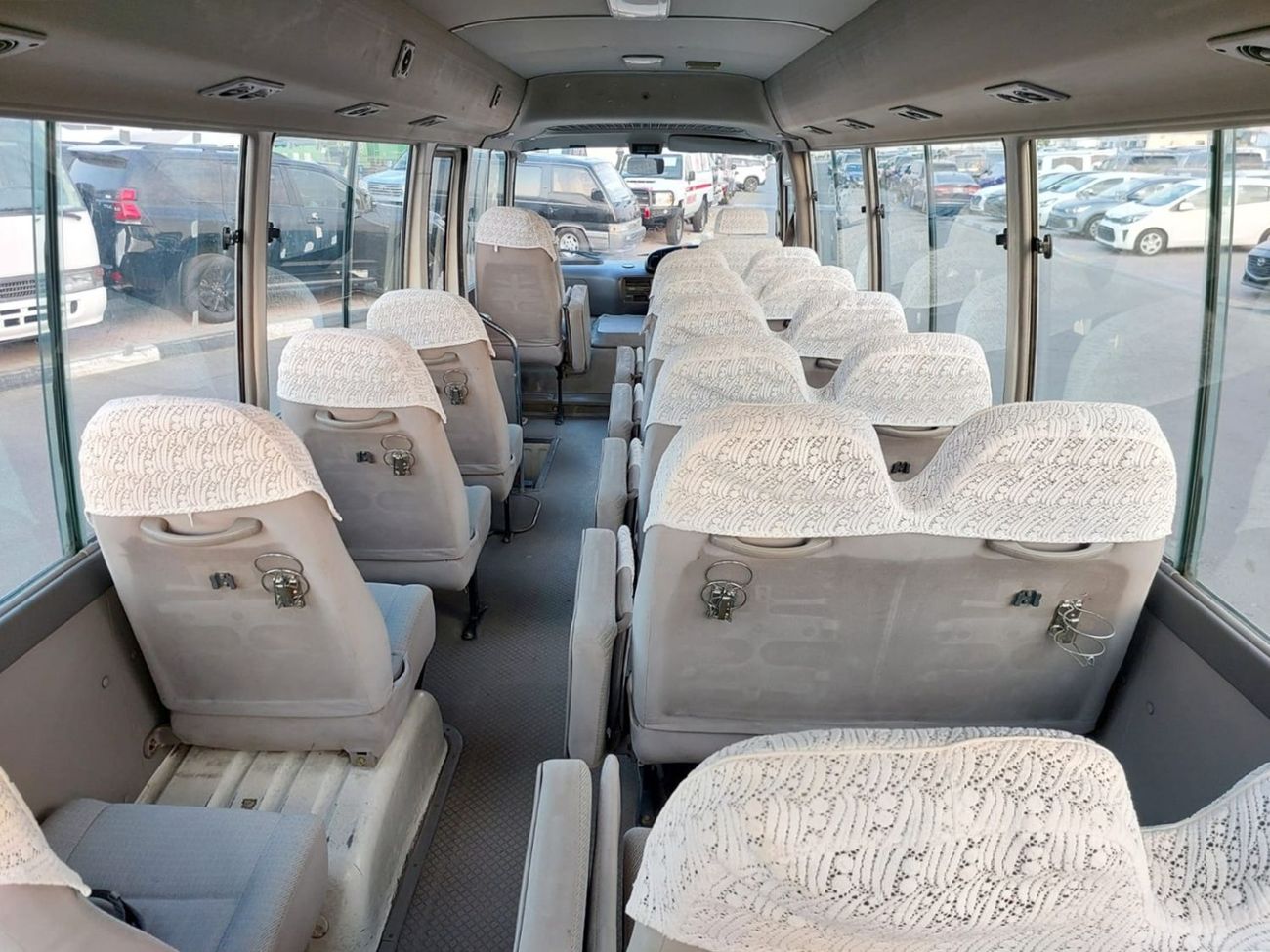 تويوتا كوستر 2002 TOYOTA COASTER BUS RHD 4.1 L DIESEL AUTOMATIC (PM11068)