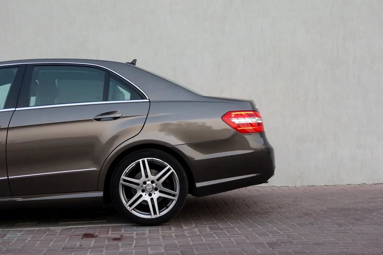 Mercedes Benz E300 E300 | GCC | Single Family Owned | Well Maintained