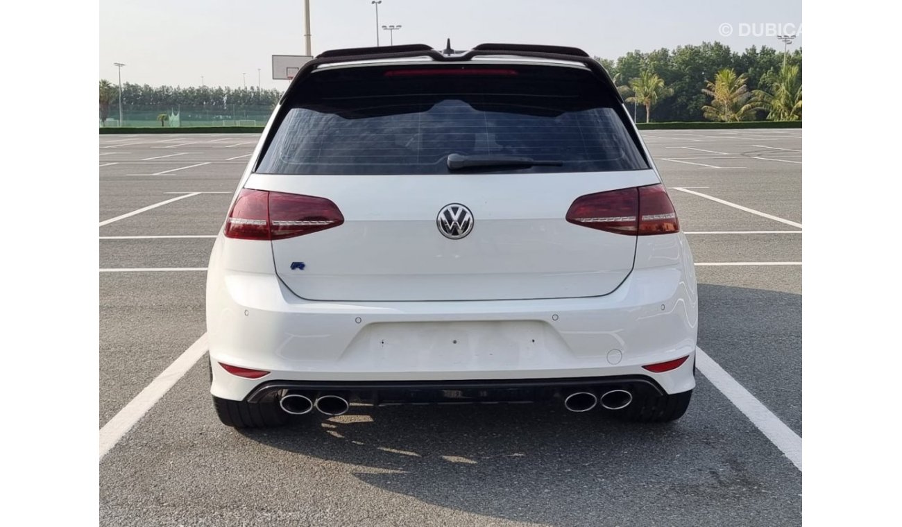 Volkswagen Golf clean car