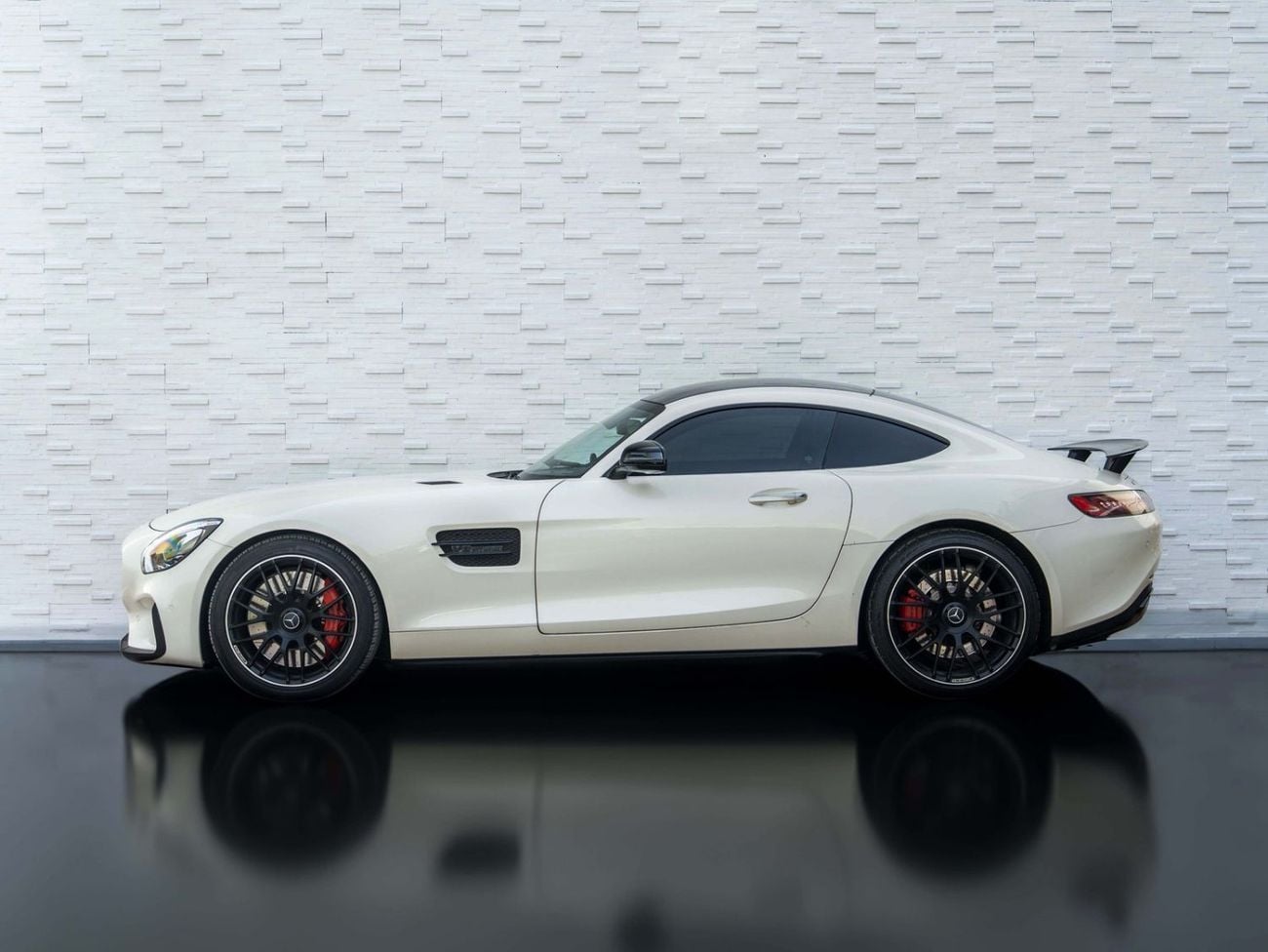 Mercedes Benz AMG GT