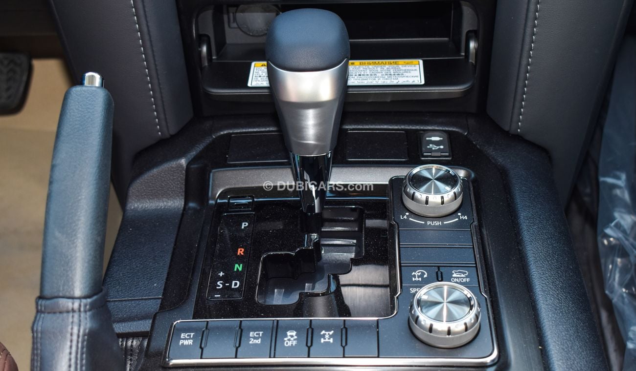 Toyota Land Cruiser GXR Grand Touring V8