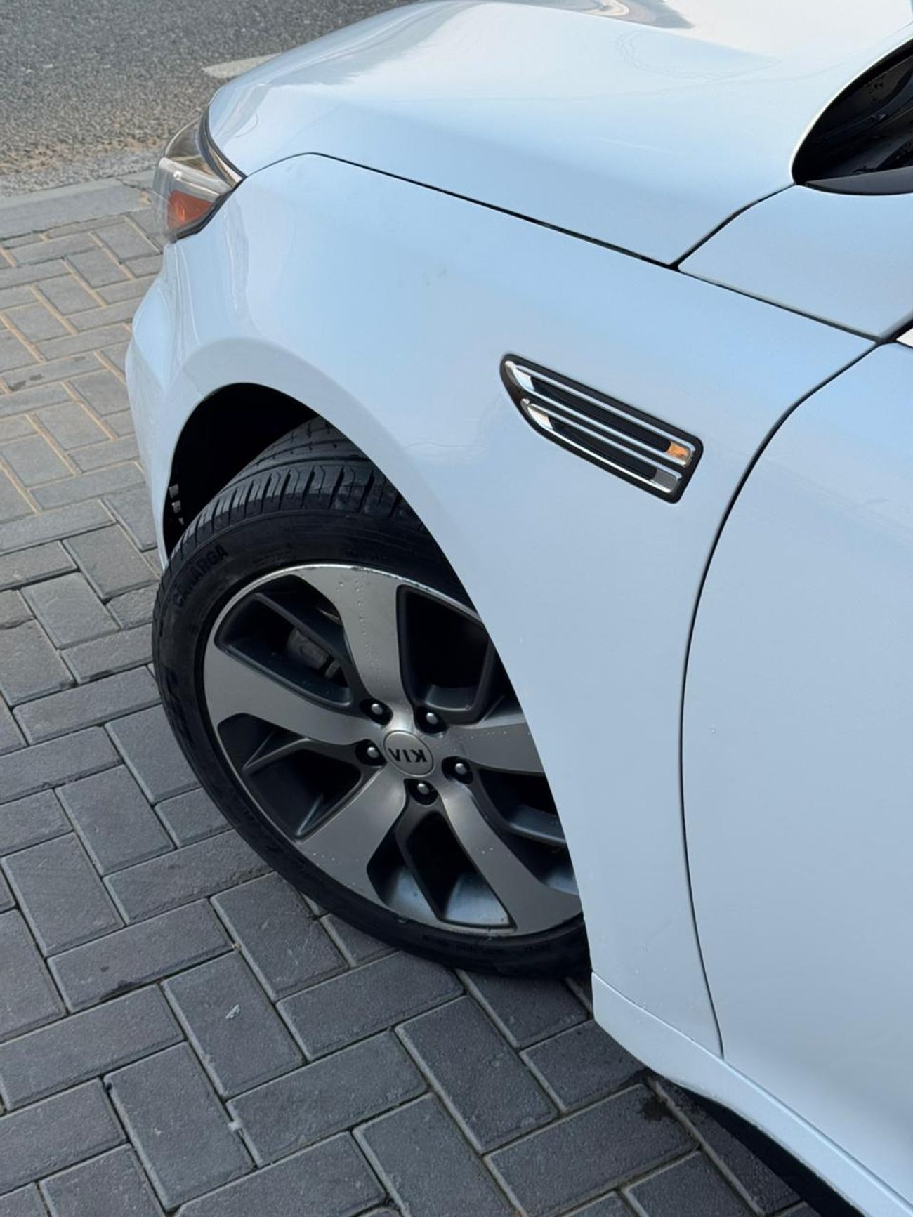 Kia Optima Si 2.4L 2.4L V4 / PANORAMIC SUNROOF / LEATHER / ROAD ASSIST / RIMS / IN PERFECT CONDITION