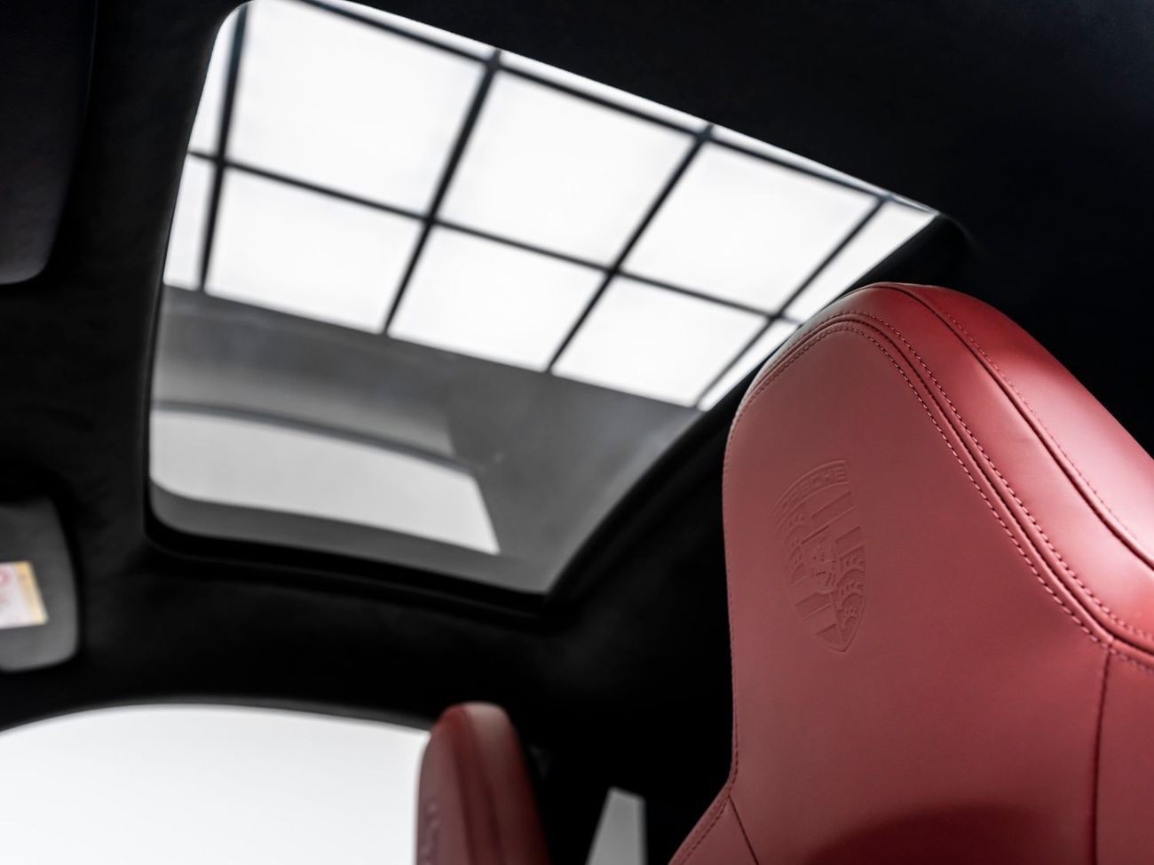 Porsche 911 Turbo S 3.8L (640 HP) Coupe