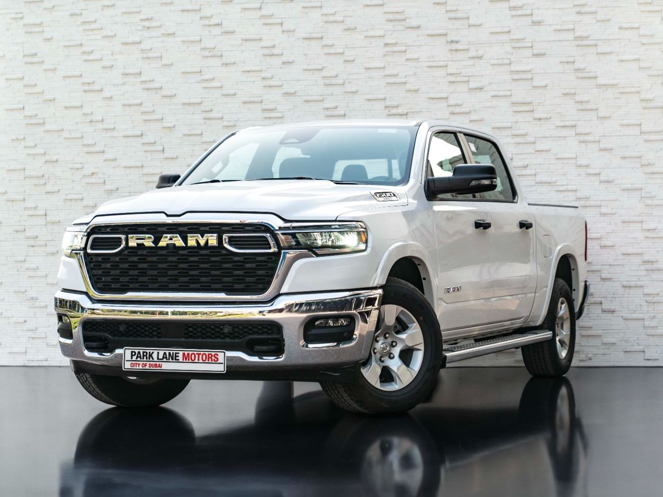 رام 1500 Bighorn Crew Cab 5.7L