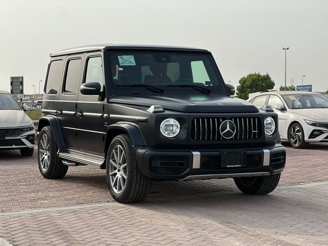 Mercedes-Benz G 63 AMG Premium + MERCEDES BENZ G63 AMG 2022