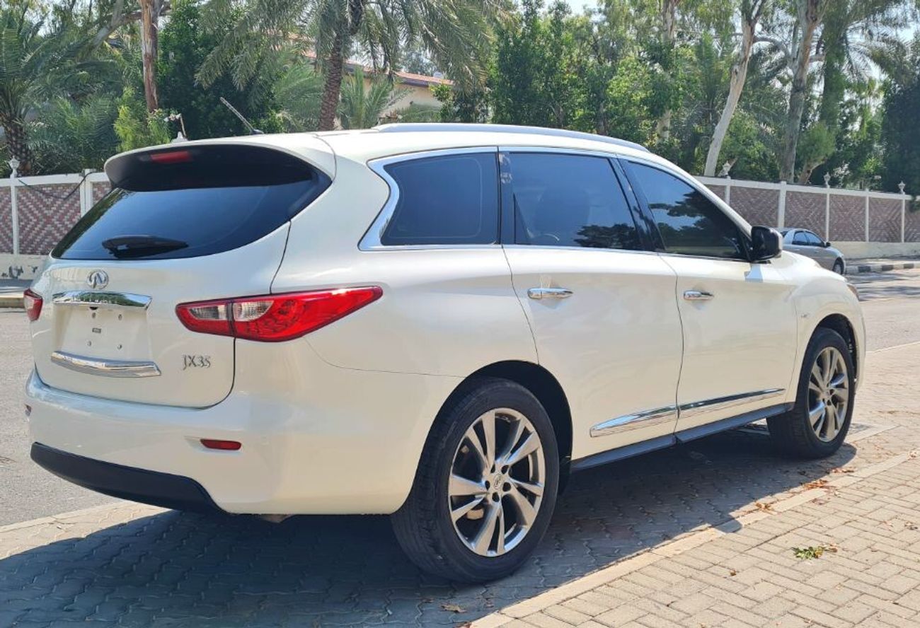 Infiniti JX35 Infiniti jx35 gcc 2013 full option