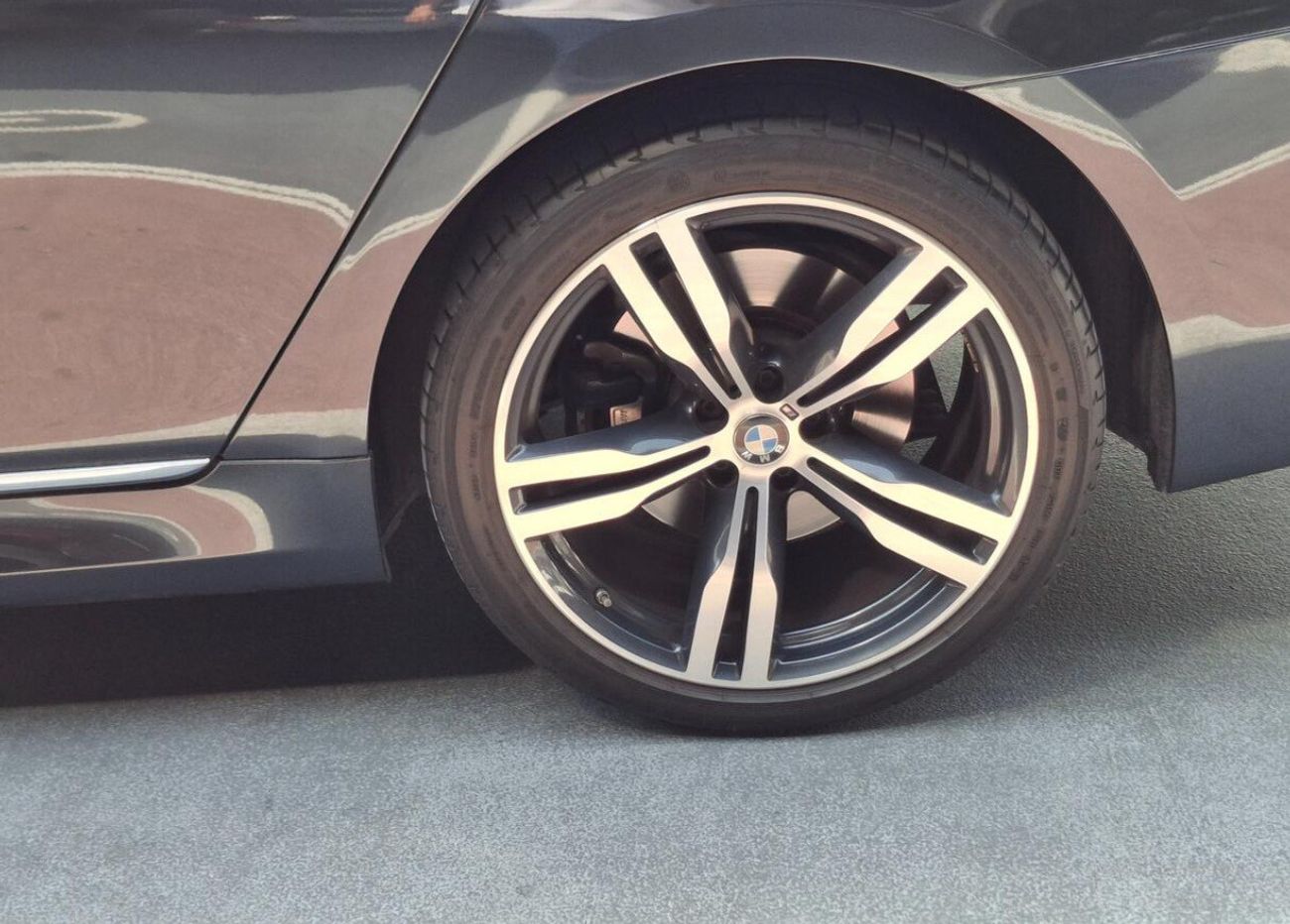 بي أم دبليو 750Li M Sport