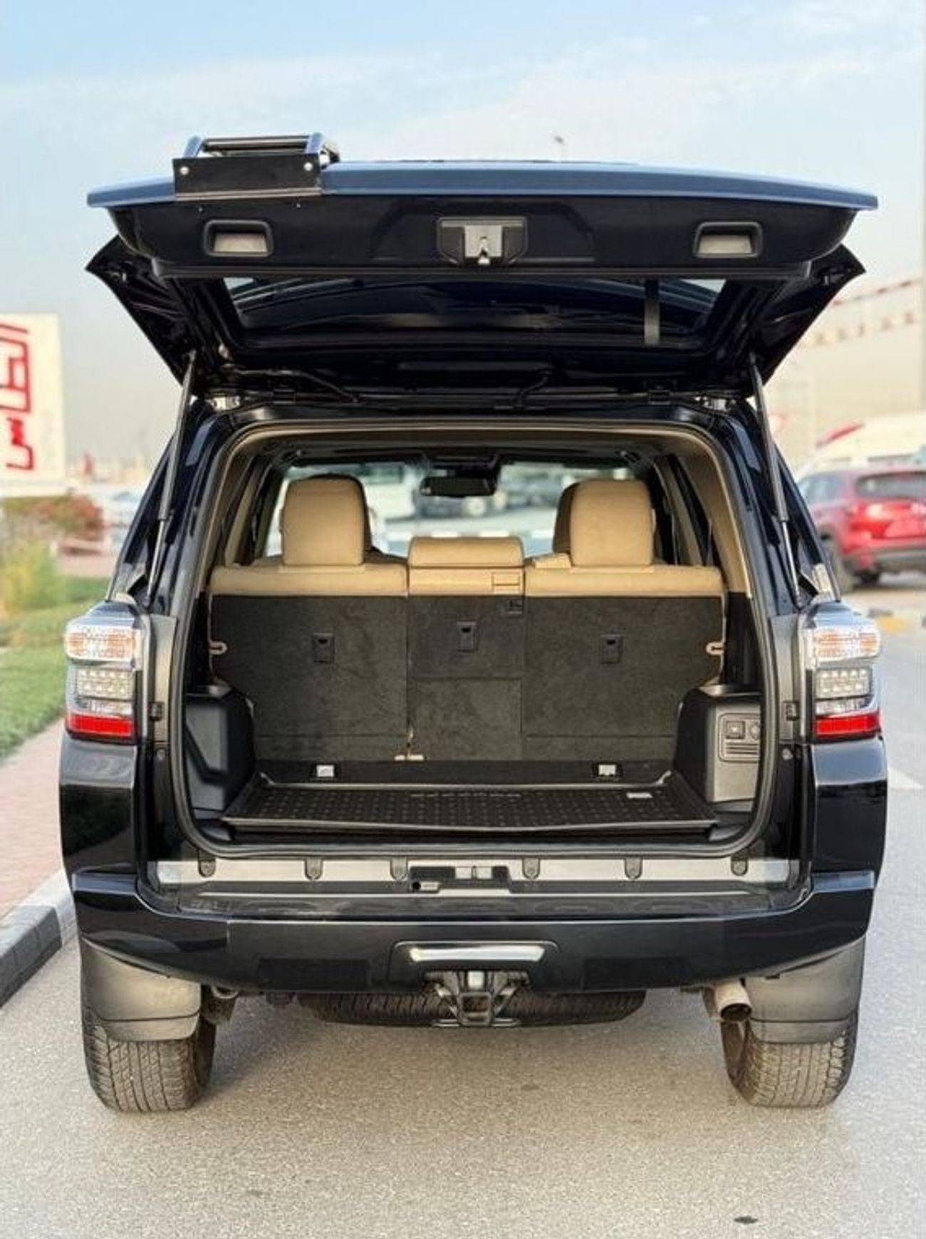 Toyota 4Runner SR5 Premium 4WD Full Option