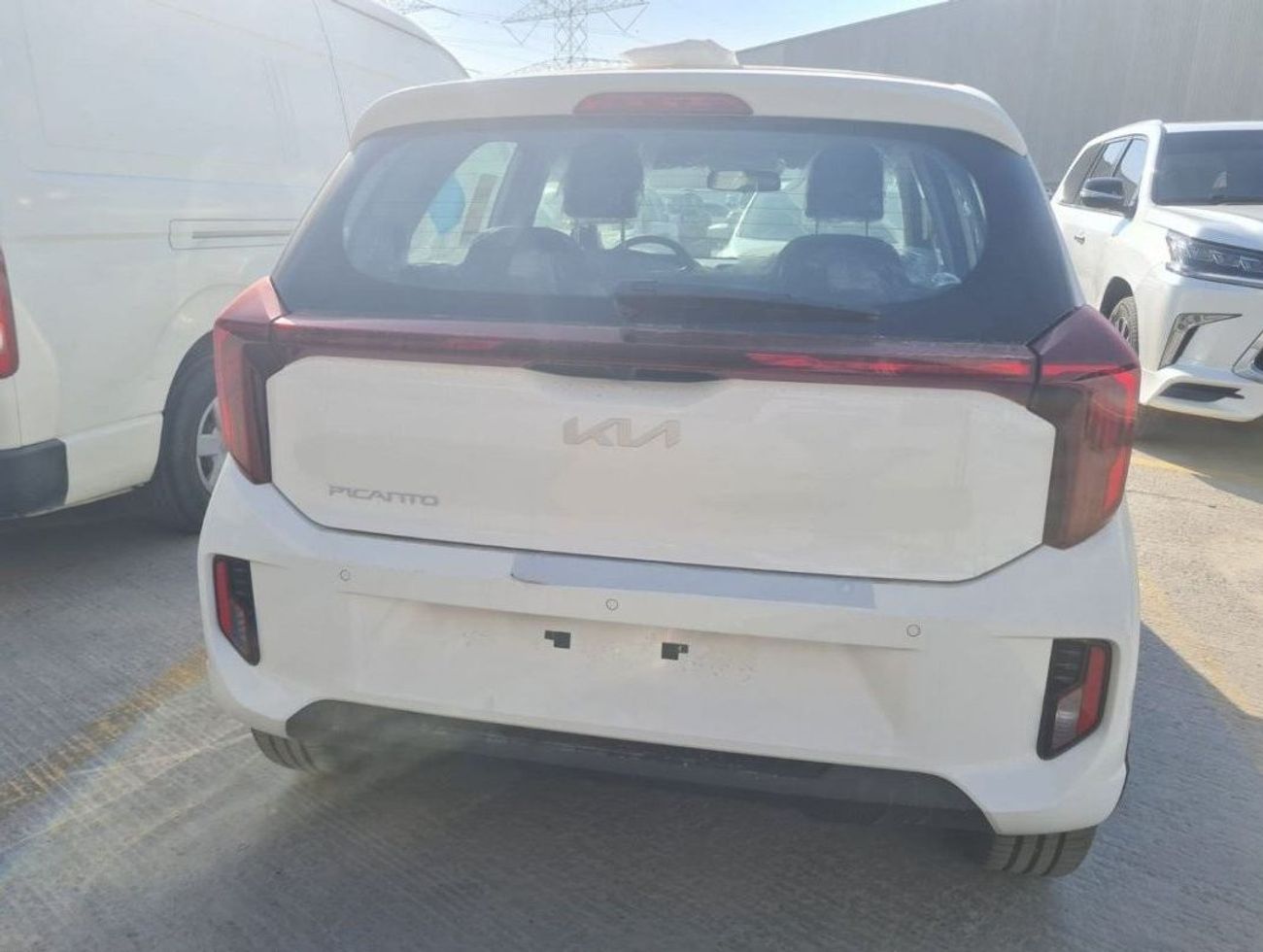 كيا بيكانتو 1.2L PETROL 2024 GCC